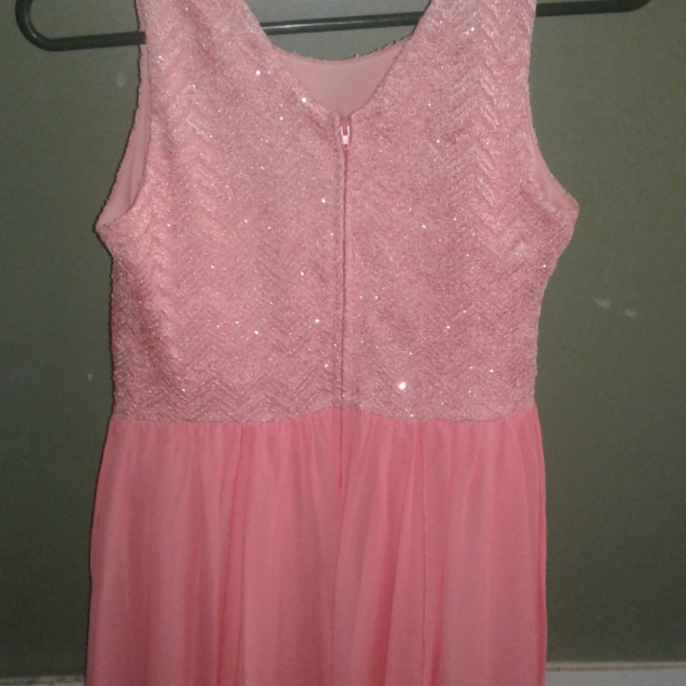 Dress - Picture 4 of 5